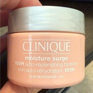 Clinique Moisture Surge 100H Hydrator